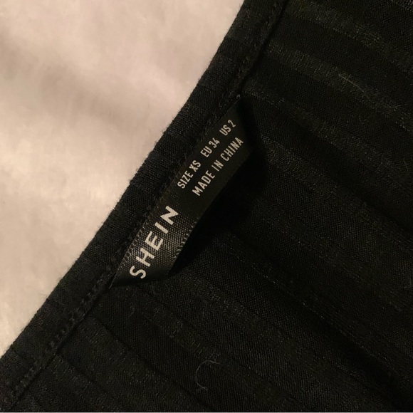 Brand: Shein Size: XS - Picture 2 of 2